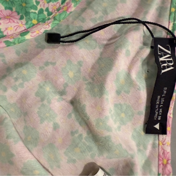 NWOT Zara Women's Floral Green and Pink Skirt Size Large. - Picture 6 of 8